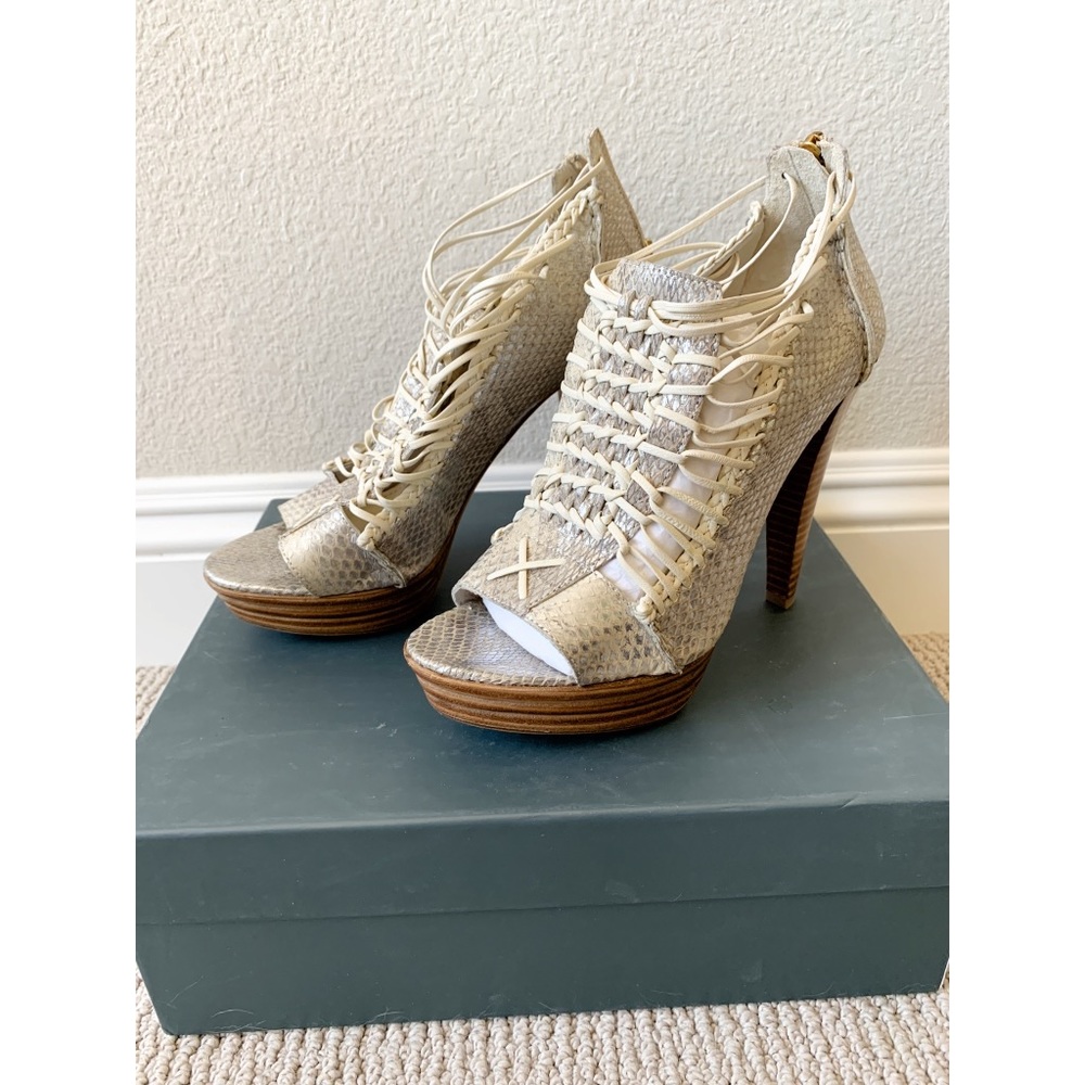 7 for All Mankind, Rumor Heel